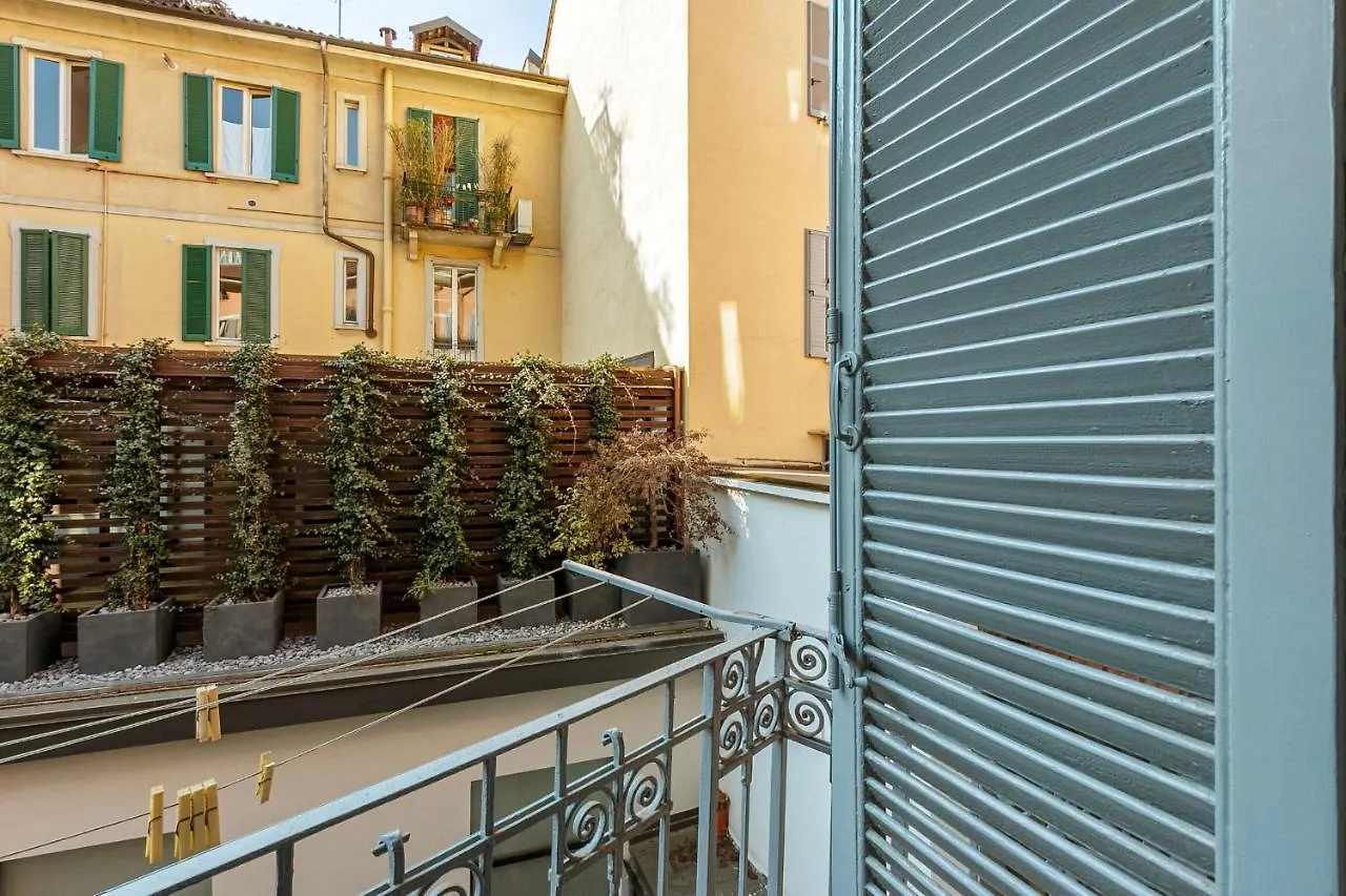 Maroncelli- 2062 By Halldis Milan Apartment