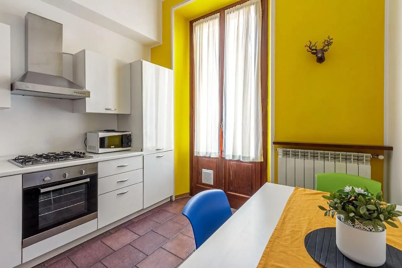 Maroncelli- 2062 By Halldis Milan Apartment